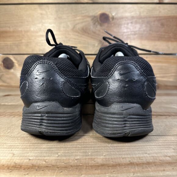 Athletic_Shoes